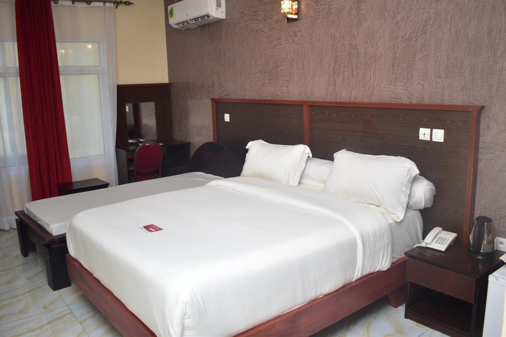 Safyad Hotel Yaoundé Exteriör bild