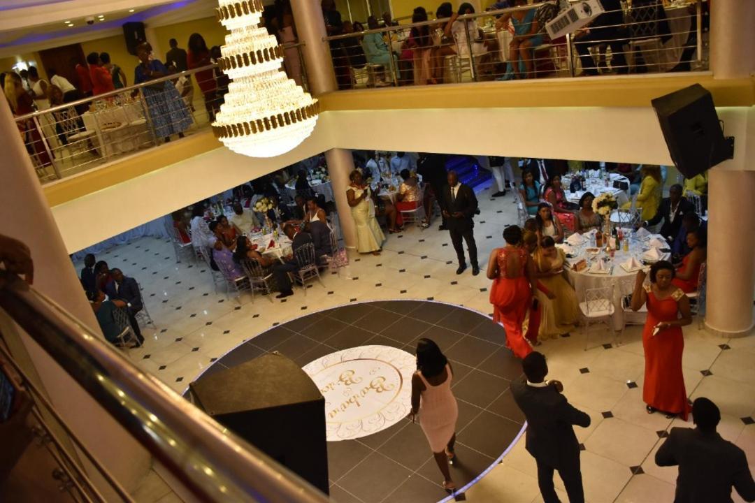Safyad Hotel Yaoundé Exteriör bild