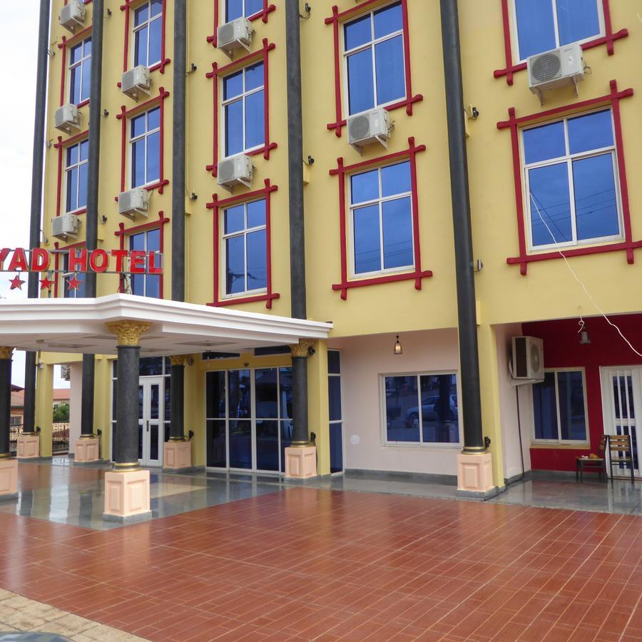 Safyad Hotel Yaoundé Exteriör bild
