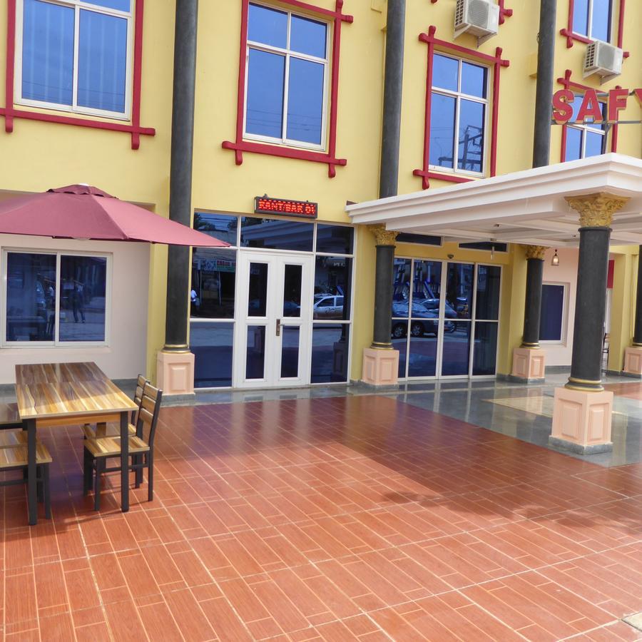 Safyad Hotel Yaoundé Exteriör bild