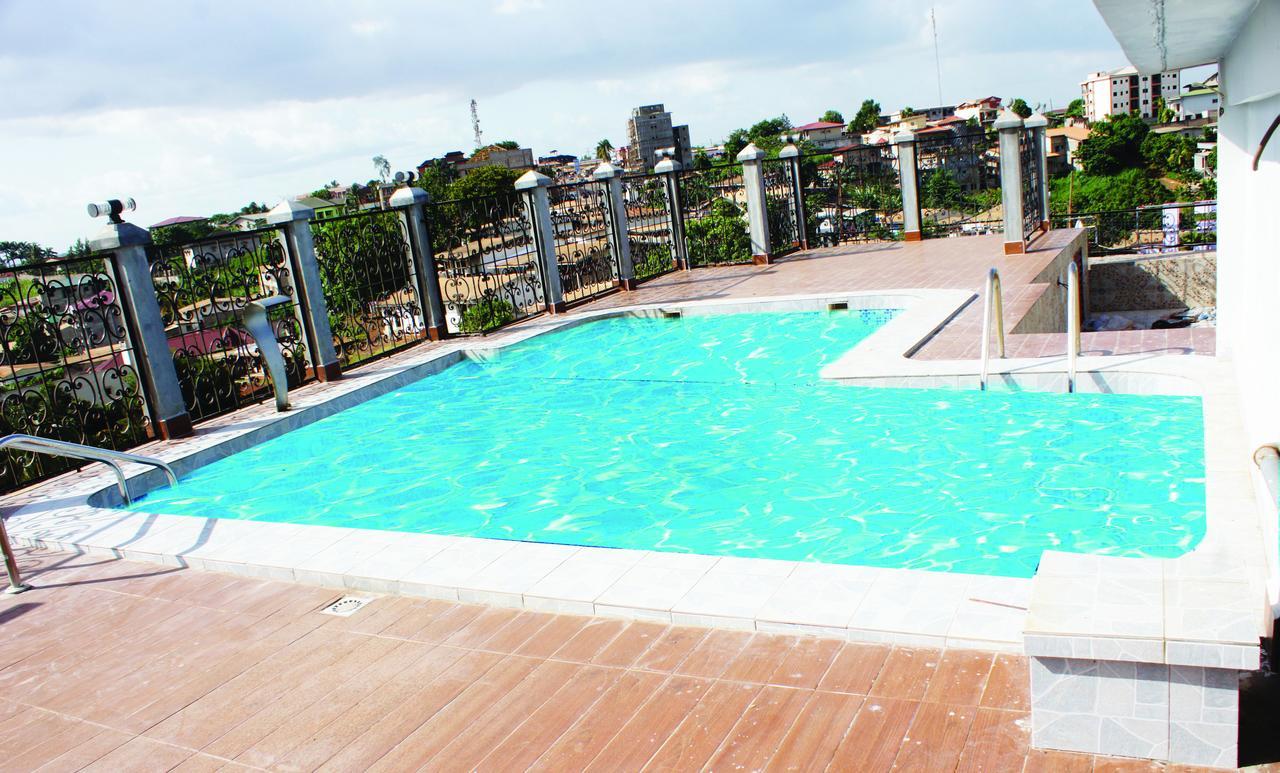 Safyad Hotel Yaoundé Exteriör bild